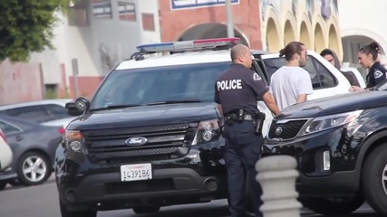Пичове прецакват полицаите с фалшива тревога - Шега