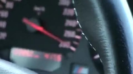 Bmw M3 e36 3.2 doing ~290km h ~ 