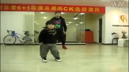 Toddler Amazing Choreographed Hip Hop Dance Moves - One Republic Apologize