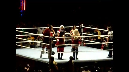 Raw World Tour (divas Dance-off)