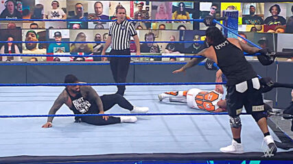Rey & Dominik Mysterio vs. The Usos – SmackDown Tag Team Title Match: SmackDown, June 4, 2021