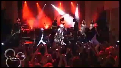 Miley Cyrus - Fly On The Wall - Live In Berlin 