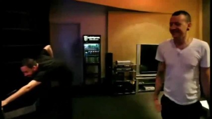 Chester and Mike play billiards 