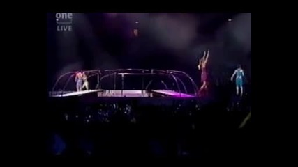 !най - големите! Spice Girls - Right Bach At Ya ( Live in London Christmas in Spice World Tour 1999) 