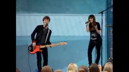 Demi Lovato - This Is Me - Six Flags America [hq]