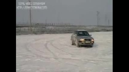 Audi quattro drift на снега