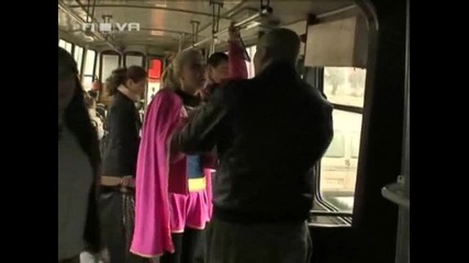 Битият Даниел от Б Б 4 потрошава камера в трамвай