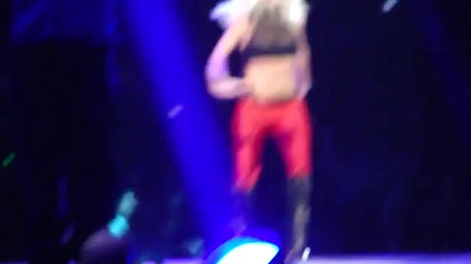 Britney Spears - Baby One More Time - Dallas 18.09.09 