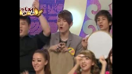 Key goes crazy while cheering Onew (shinee) xd