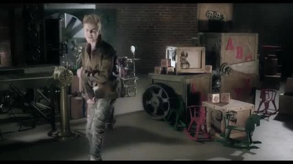 New * Justin Bieber - Santa Claus is coming to town ( Official video )
