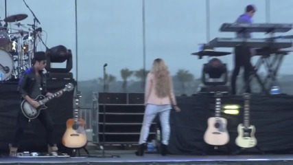 Demi Lovato - Got Dynamite Live