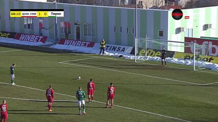 Даниел Наумов спаси дузпа на Манолев