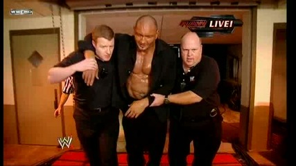 Raw 06/08/09 Legacy пребиват и контузват много лошо ръката на Batista..