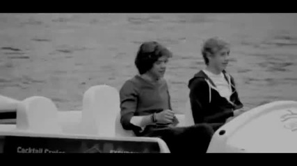 Музикално видео на One Direction- Moments.