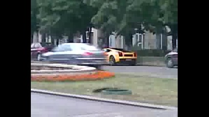 Вижте Как Не Се Мие Lamborghini Gallardo !