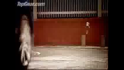 Bbc - Mays Peugeot 207 vs Parkour (free runners) in Liverpool - Top Gear
