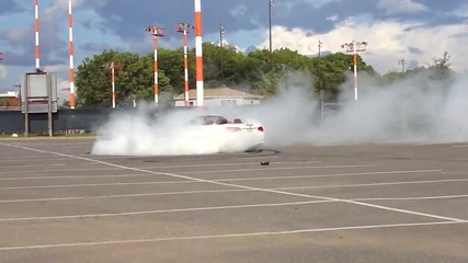 Супер клипче Bmw M3 Donuts