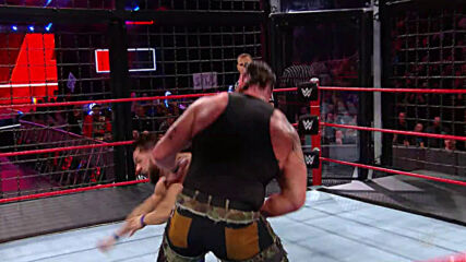Braun Strowman sets record in biggest Elimination Chamber Match ever