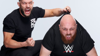 Superstars help WWE employee make shocking weight loss change