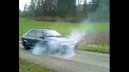 Renault 19 Phase 2 Burnout