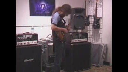 Guthrie Govan 12