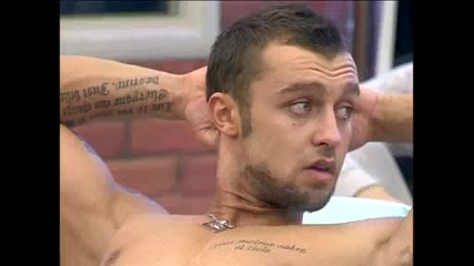 Big Brother 2012 - Стоян си мърда гърдите