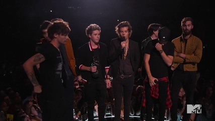 One Direction печелят награда за Best Song Of The Summer - Mtv Vmas 2013