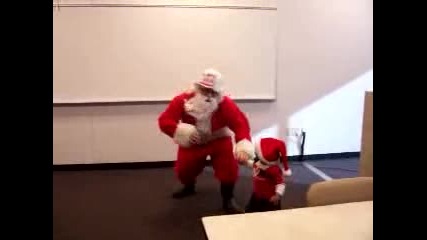 Дядо Коледа Танцува Танца На Soulja Boy