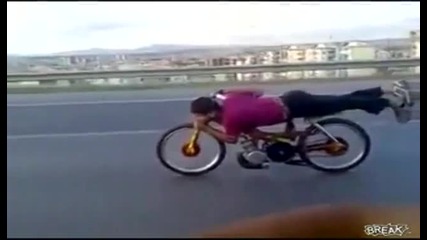 Май му хлопа дъската ? - С М Я Х