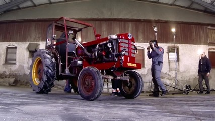 Уникален дрифт с турбо трактор заснет само така, както Gopro може!