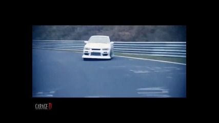 Impressive drifting with Nissan Skyline R34 
