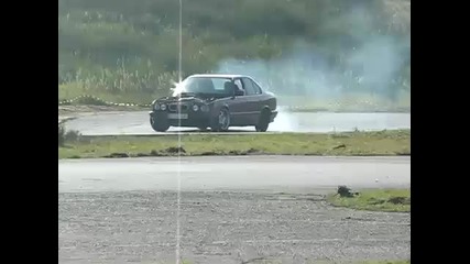 Bmw e34 v8 540 drift 