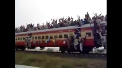 Влаковете в Индия са така