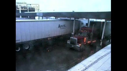 Заметресение на паркинг за камиони в Невада