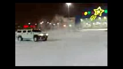 hummer snow drift