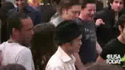 Michael Jackson fans dance in the N.y.c. streets