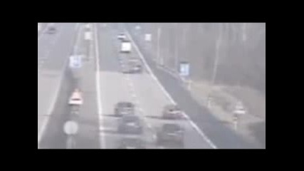 Само луд прави подобни неща 