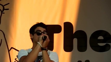 Joe Jonas - When You Look Me In The Eyes и Hello Beautiful - Liberty State Park Concert