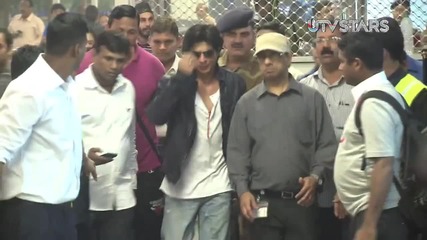 Shah Rukh Khan back in Mumbai after celebrating New Year in Dubai - Utvstars Hd