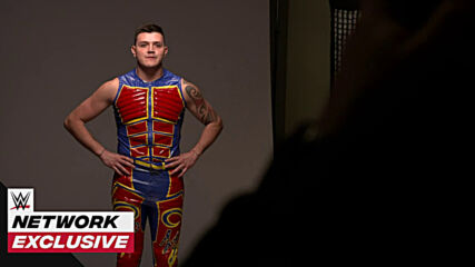 The Mysterio family pose for photos: WWE Network Exclusive, September 7, 2020