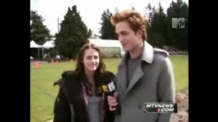 kristen and rob talk about kissing