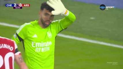 Аарън Рамсдейл срещу Давид Рая на вратата на Арсенал