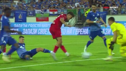 Ключова намеса на Пламен Андреев запази вратата на Левски суха