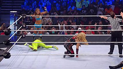 Sasha Banks, Naomi & Aliyah vs. Shayna Baszler, Natalya & Shotzi: SmackDown, Nov. 12, 2021