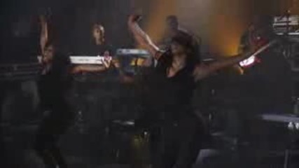 Ashanti Performs Girlfriend Live On Walmart Soundcheck