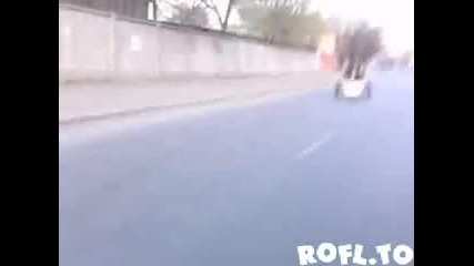 Странно превозно средство 