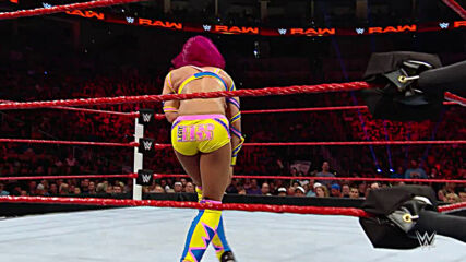 Charlotte Flair vs. Sasha Banks - Women's Title Match: Raw, July 25, 2016 (Full Match)