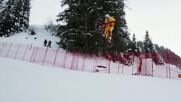 Екстремно: Колоездач се спусна по легендарната ски писта „Щрайф” (ВИДЕО)