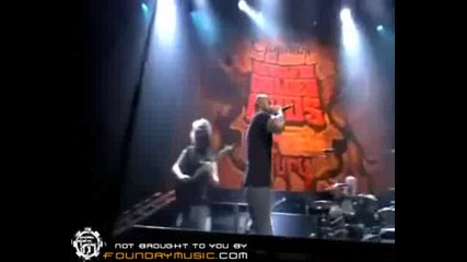 Killswitch Engage - Light In A Darkened World live at Revolver Golden Gods Awards 