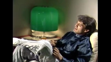 Sinan Sakic - Sve je postalo pepeo i dim (official video)